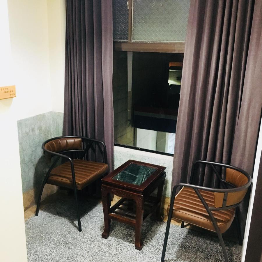 Feng Chao Home Tainan Dış mekan fotoğraf